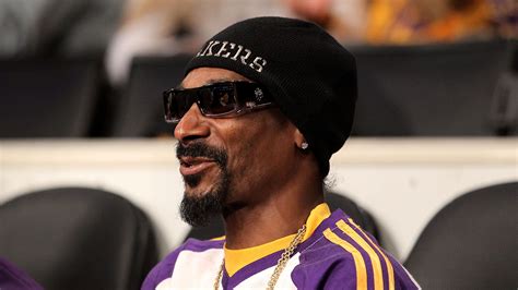 Snoop Dogg Pitches Kawhi Leonard to Sign With Lakers by Singing to Him