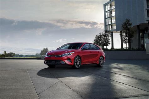 Kia Forte 5 2023 : agilité et caractère sur Levisautos.com