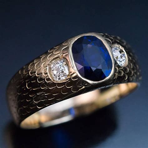 Antique Three Stone Sapphire Diamond Men’s Ring For Sale at 1stdibs