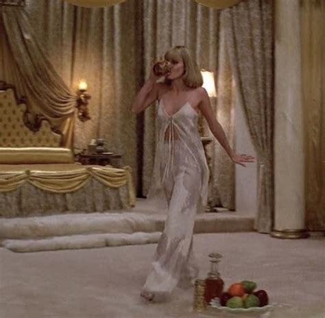 Pin by A on Michelle pfeiffer scarface | Style, Fashion, Glamour