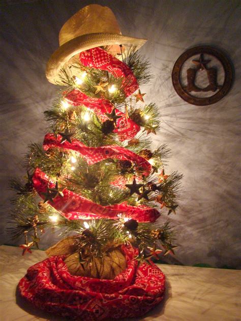 8 Beautifully Unusual Christmas Tree Topper Ideas