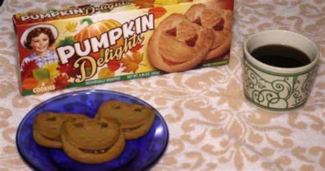 Richard Reviews Everything : Little Debbie Pumpkin Delights