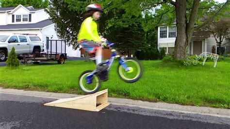 How to Build a Bicycle Ramp? #BMX, DIY MTB ramps, #Bikeramp Ramp Project, #bike #jump, mtb # ...