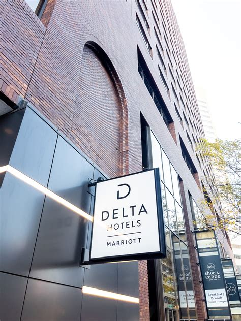 Delta Calgary Downtown Ultimate Staycation – Chandeliers and Champagne