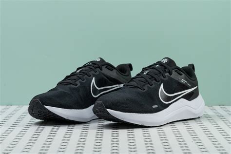 Cut in half: Nike Downshifter 12 Review | RunRepeat