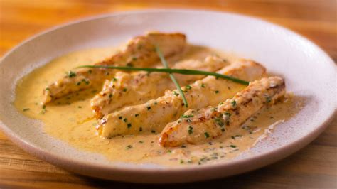 White fish in Creamy Shallot Sauce - Easy Meals with Video Recipes by Chef Joel Mielle - RECIPE30