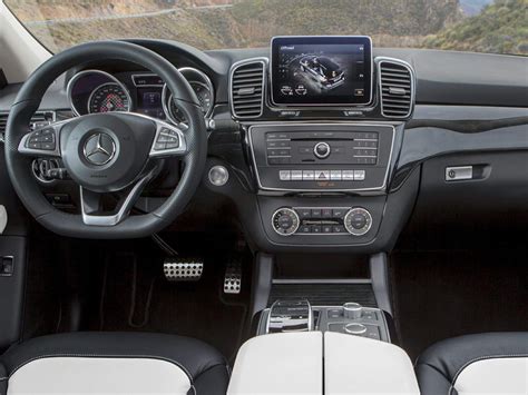 2016 Mercedes-Benz GLE300d Review - CarsDirect