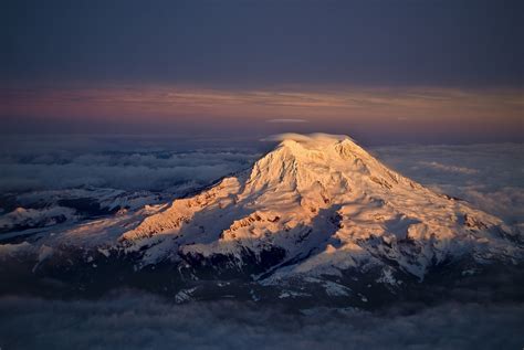 Interesting Photo of the Day: Snowy Mount Rainier at Sunset