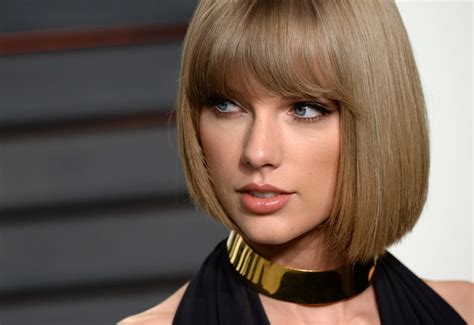 Why Is Taylor Swift Using a Snake? | POPSUGAR Celebrity