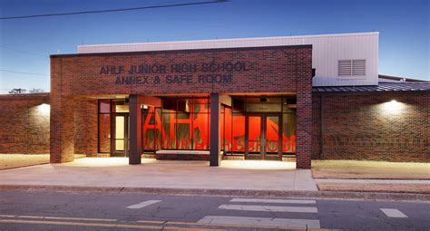 Searcy Junior High School Gym and Safe Room - Cromwell Architects Engineers