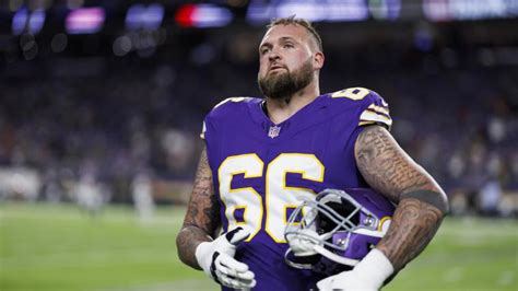 Minnesota Vikings: Dalton Risner highlights list of every player to wear No. 66