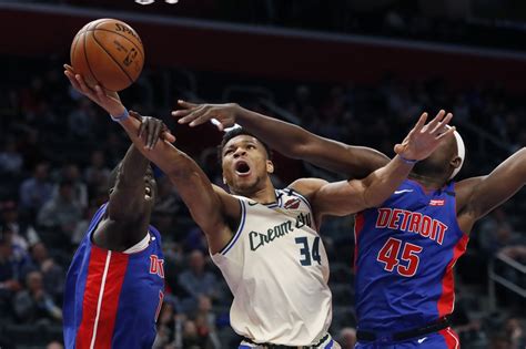 Antetokounmpo scores 33 as Bucks rout Pistons | Cebu Daily News