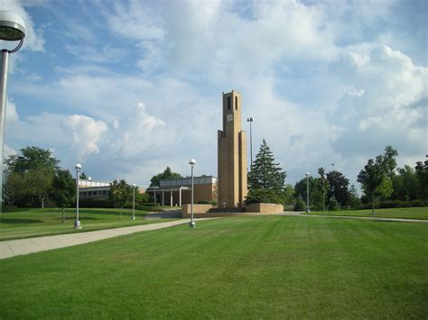 File:Ferris State University August 2010 17 (central campus).JPG