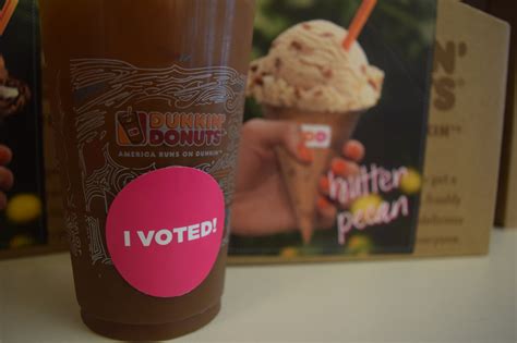 Dunkin' Donuts Baskin-Robbins-Flavored Coffees | POPSUGAR Food