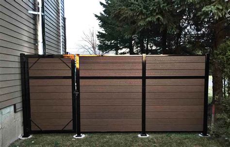 Composite Fencing Ezfence | Composite board and aluminium structure