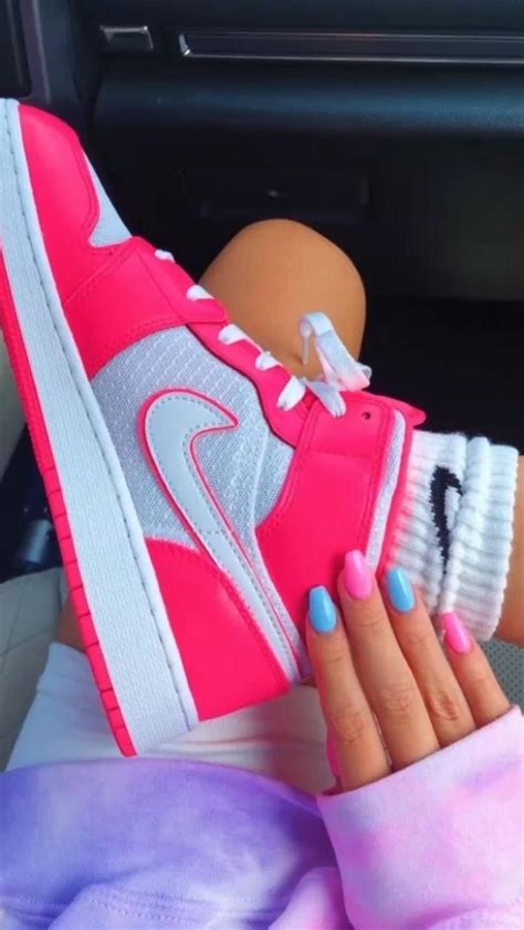 Pin by kyla white on Pins by you | Cute nike shoes, Pink nike shoes outfit, Pink nike shoes