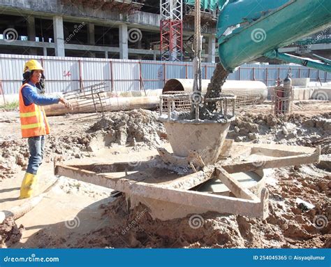 Bore Pile Concreting Work at the Construction Site. Editorial Image - Image of equipment, digger ...