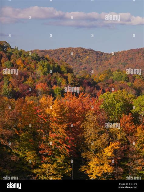 WARREN, VERMONT, USA - Fall foliage, autumn color in Mad River Valley ...