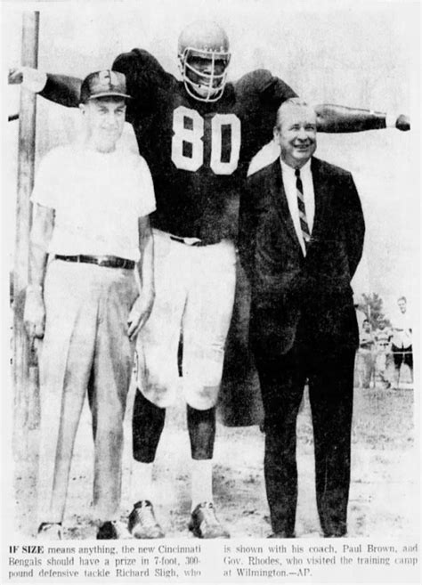 Richard Sligh. Tallest guy in NFL history. : r/bengals