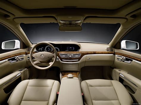 Mercedes-Benz S400 BlueHyrbid - Interior | Caricos