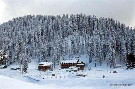 Experience Snowfall in Kashmir - Admire the white draping of the hills ...