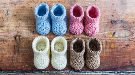 Fast Crochet Baby Booties (A Free and Easy Pattern) - Maisie and Ruth