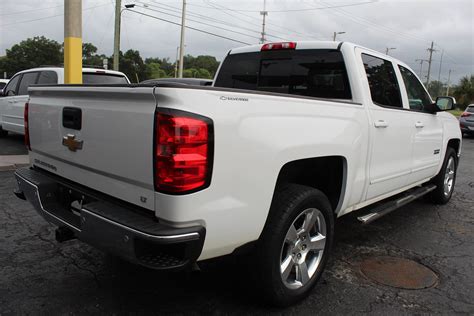 Pre-Owned 2015 Chevrolet Silverado 1500 LT Crew Pickup in Tampa #2664 | Car Credit Inc.