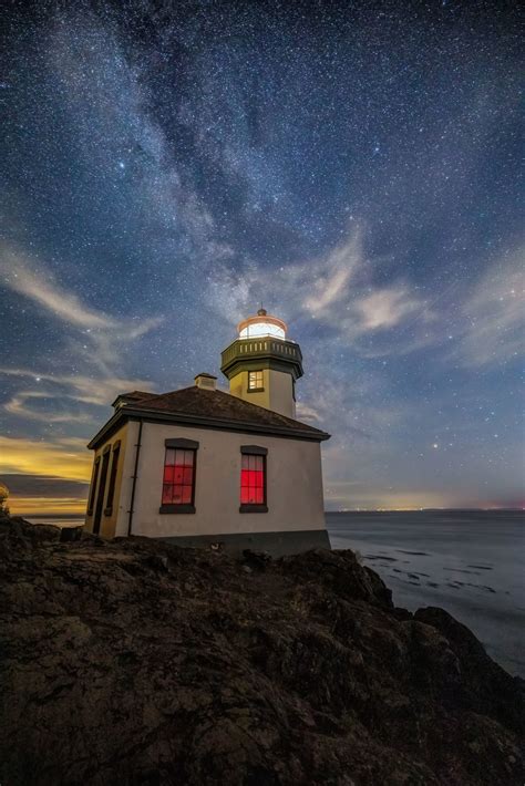 Lime Kiln Lighthouse, San Juan Island - Blog - Andy Porter Images