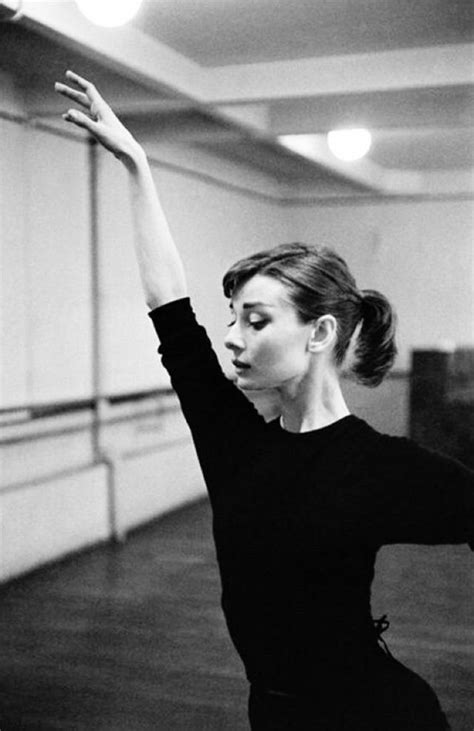 Behind the Scenes Photos From Audrey Hepburn Dance Rehearsal for “Funny Face” in Paris, 1956 ...