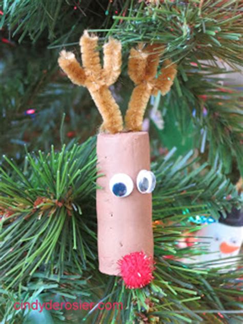 Cork Reindeer | Fun Family Crafts