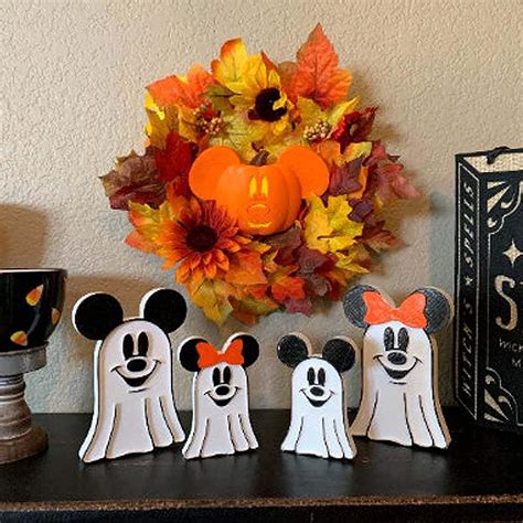 Thiết kế Halloween mickey mouse halloween decorations đáng yêu và độc đáo