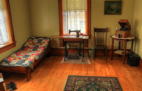 Bedroom at Split Rock lighthouse Minnesota image - Free stock photo ...