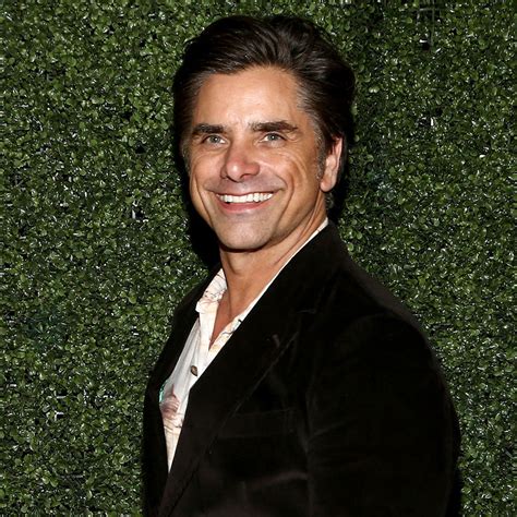 John Stamos Shares Full House Reunion Pic With Olsen Twins - WireFan ...