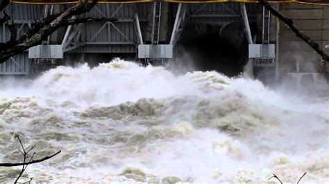 Locks Wide Open: Flooding On Connecticut River At Turners Falls. - YouTube