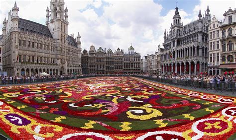 10 Gorgeous Views Of The Grand Place In Brussels