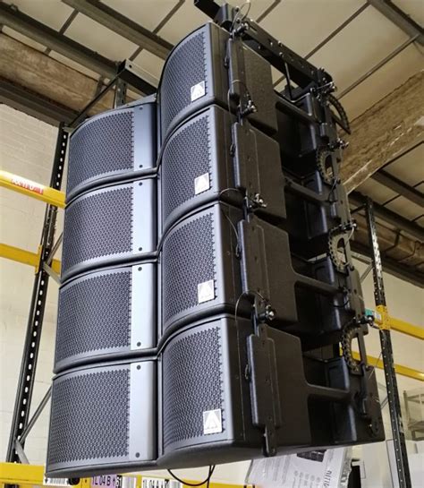 Line Array Speakers - Stage Concepts