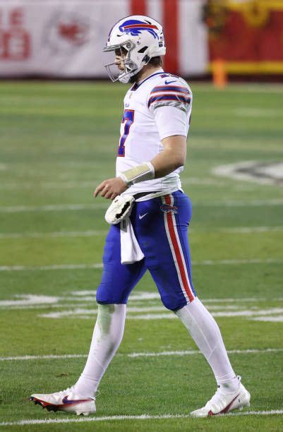 Bills Vs Chiefs 2021 Pictures and Photos - Getty Images | Nfl season, Bills, Chief