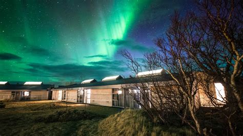 Top 5 Northern Lights Hotels in Iceland