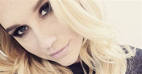 Kesha Gets Narwhal and Smiley Face Tattoos | Teen Vogue