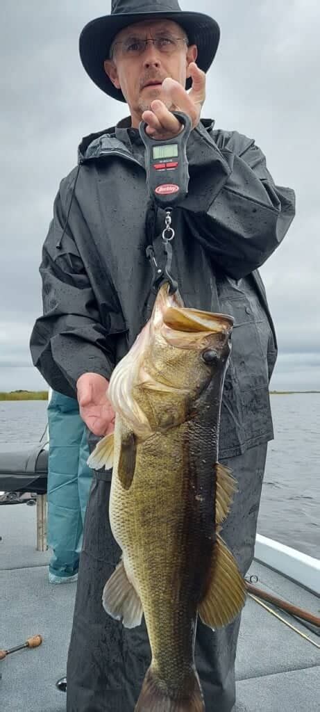 Headwaters in Fellsmere Fishing Report - 10 pound Bass and MORE! – Lake Okeechobee Bass Fishing ...