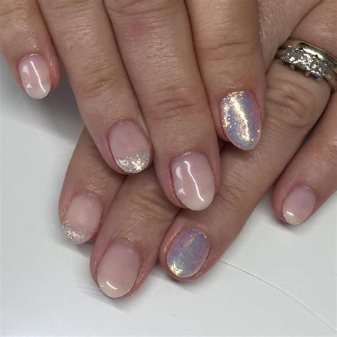 @lunula_nailsbeauty - neutral metallic manicure | Nail art, Nails, Manicure