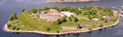 PRIVATE TOUR TO OSCARSBORG FORTRESS AND THE TOWN OF DRØBAK FROM OSLO ...