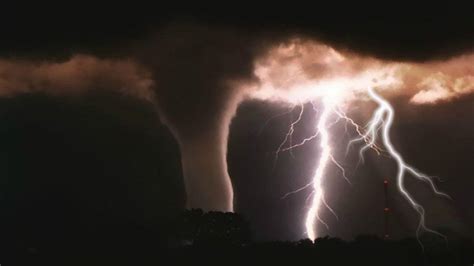 Tornado Lightning Wallpapers - Wallpaper Cave