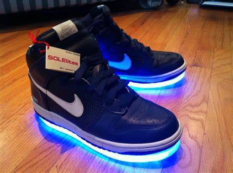 SOLElites Glowing Shoes - NoveltyStreet