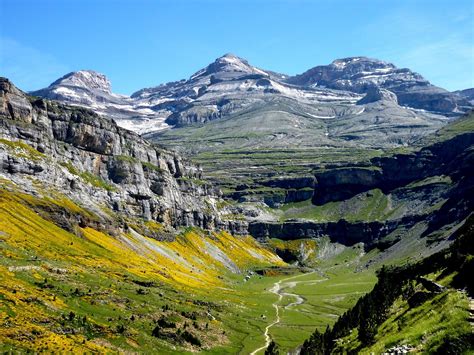 Ordesa, Monte Perdido, Aragón. España. | Горный пейзаж, Озера, Туристические направления