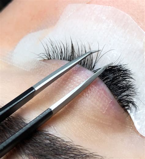 What Are Volume Lash Extensions? | POPSUGAR Beauty