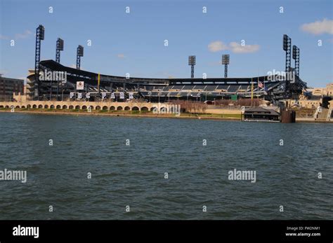 Pittsburgh pirates stadium hi-res stock photography and images - Alamy