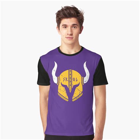 "Minnesota Vikings Skol Helmet" T-shirt by originalnickb | Redbubble