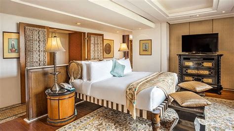 Kohinoor Hotel Suite | The Oberoi Amarvilas, Agra