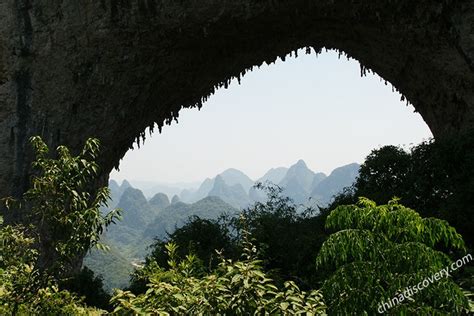 Yangshuo Moon Hill (Guilin, China): Climbing, Hiking and Photography